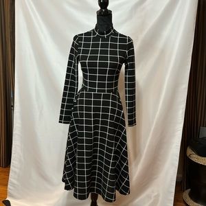 Amazon Swing Casual Black and White Small Party Dress